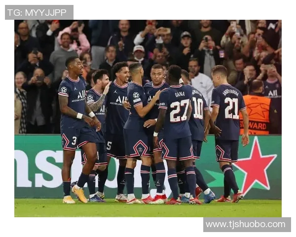 特里尔足球明星球员介绍及其职业生涯成就回顾 特里尔足球明星球员介绍及其职业生涯成就回顾