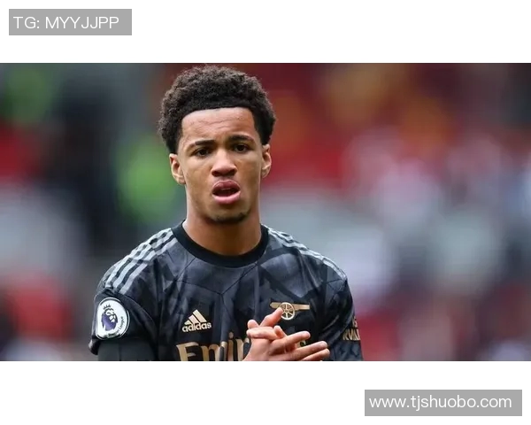 足球天才马克斯高清图片展示 引领新时代球场风采与技术魅力 足球天才马克斯高清图片展示 引领新时代球场风采与技术魅力