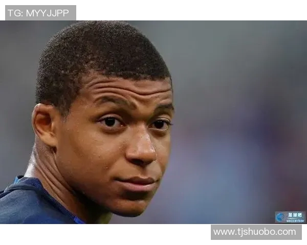 球星寸头足球风潮席卷赛场 探秘这一时尚与实力的完美结合