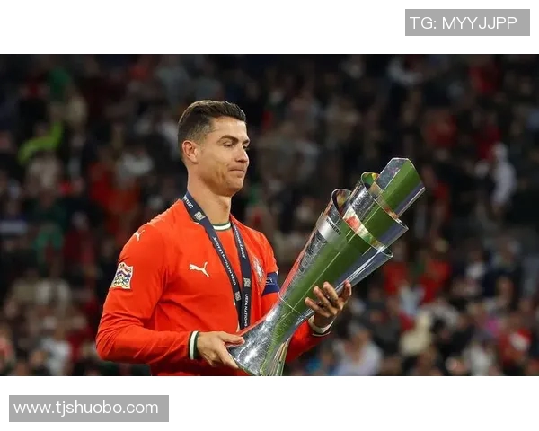 足球传奇球星风采：盘点全球足坛顶级球员精彩瞬间及历史成就